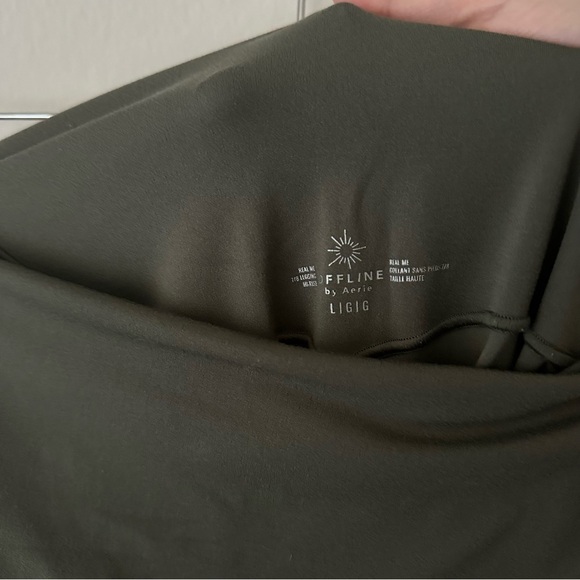 Aerie Offline Leggings in Olive Green Large - Picture 5 of 8